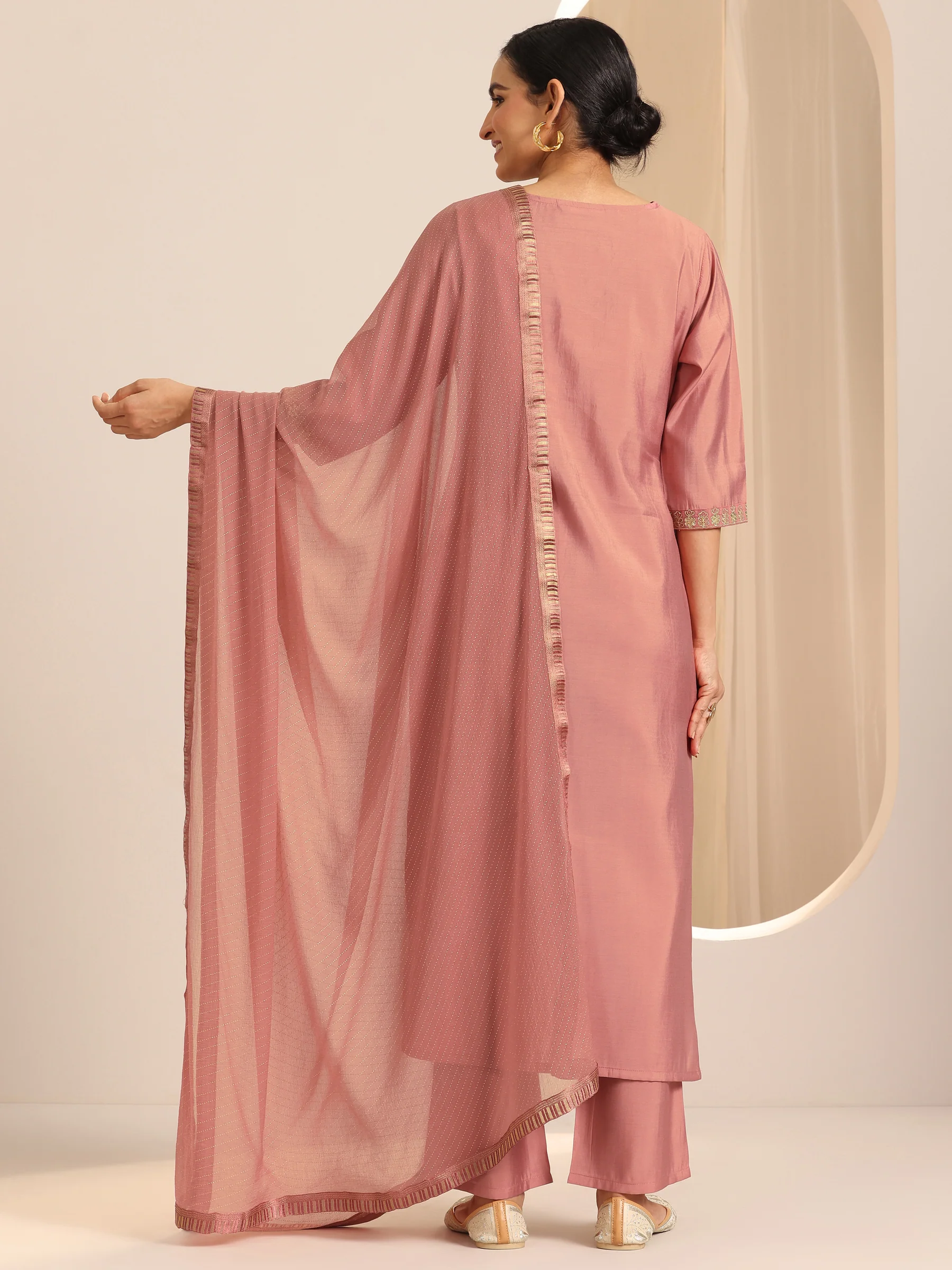 Peach Solid Silk Blend Straight Kurta Set - Image 3