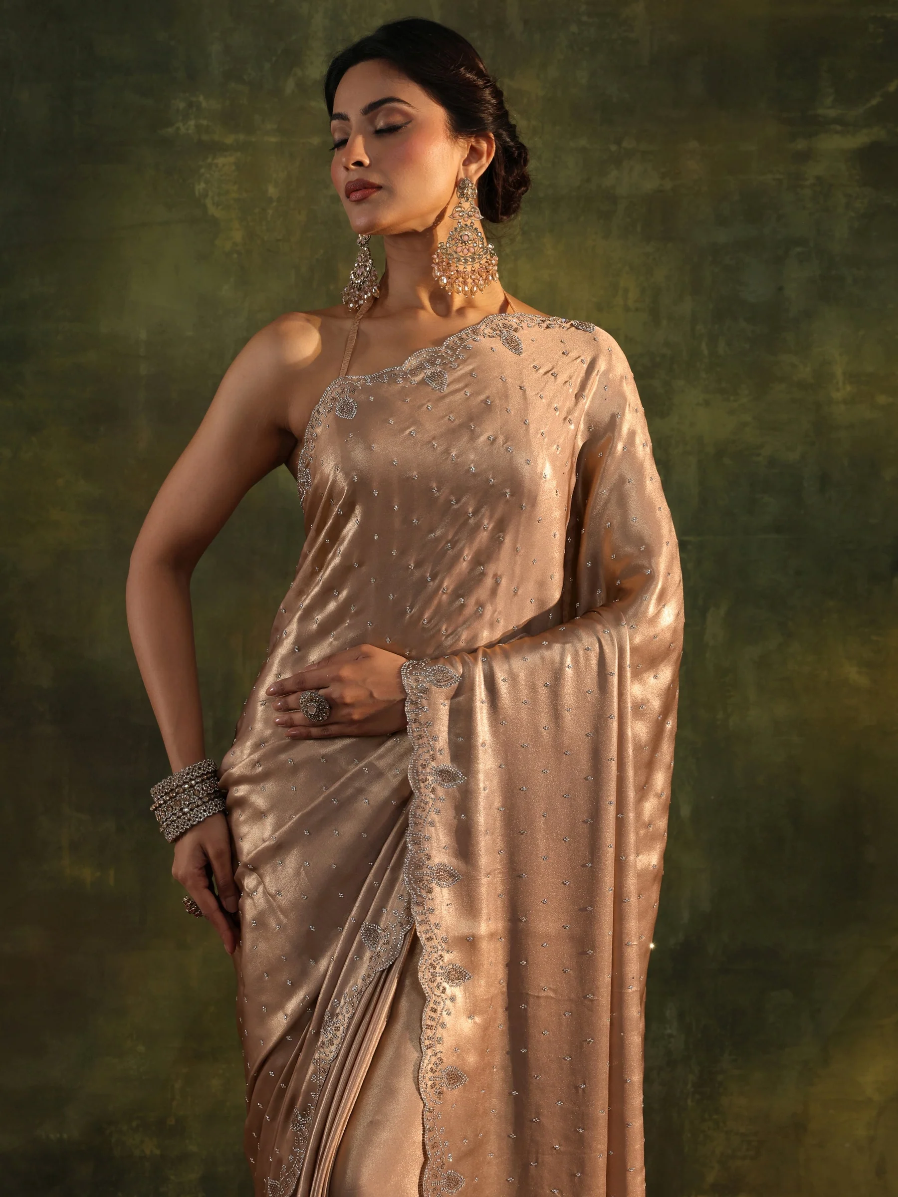 Beige Embellished Silk Blend Saree With Unstitched Blouse Piece