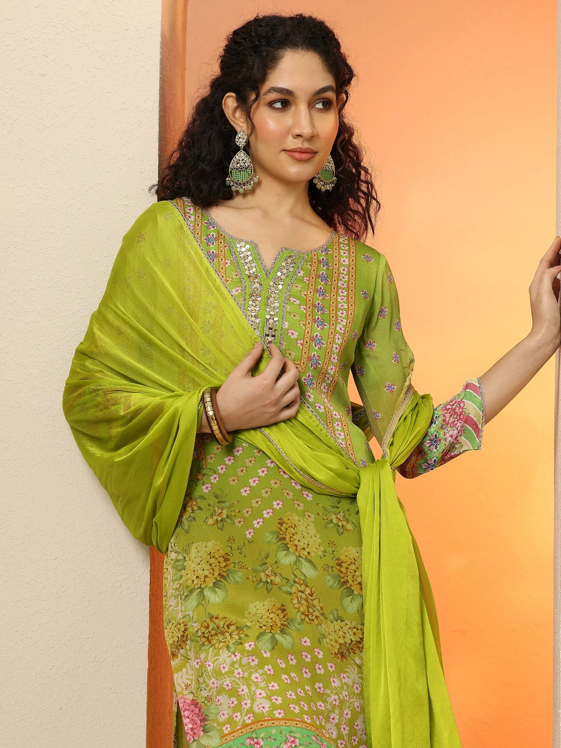 Green Printed Chinon Straight Suit Set With Dupatta - Image 2
