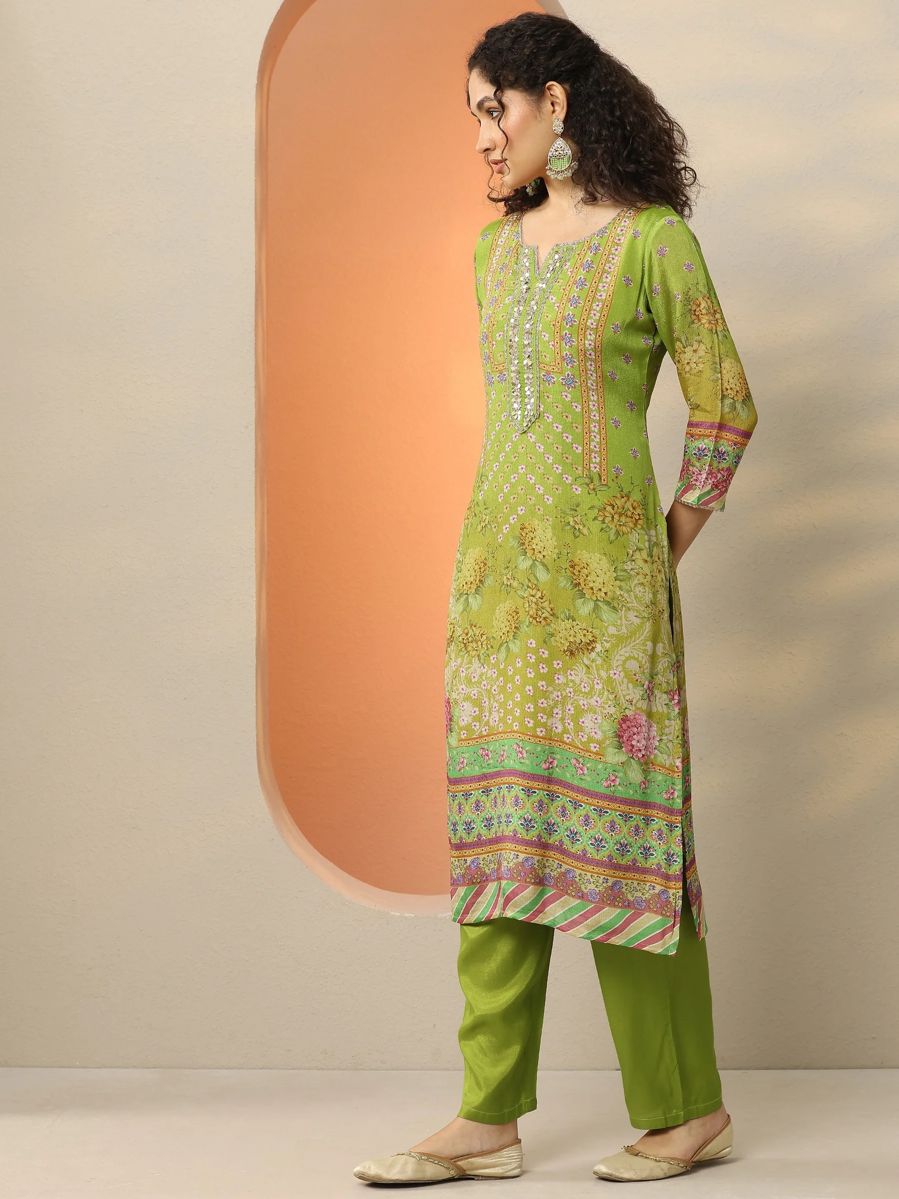 Green Printed Chinon Straight Suit Set With Dupatta - Image 3
