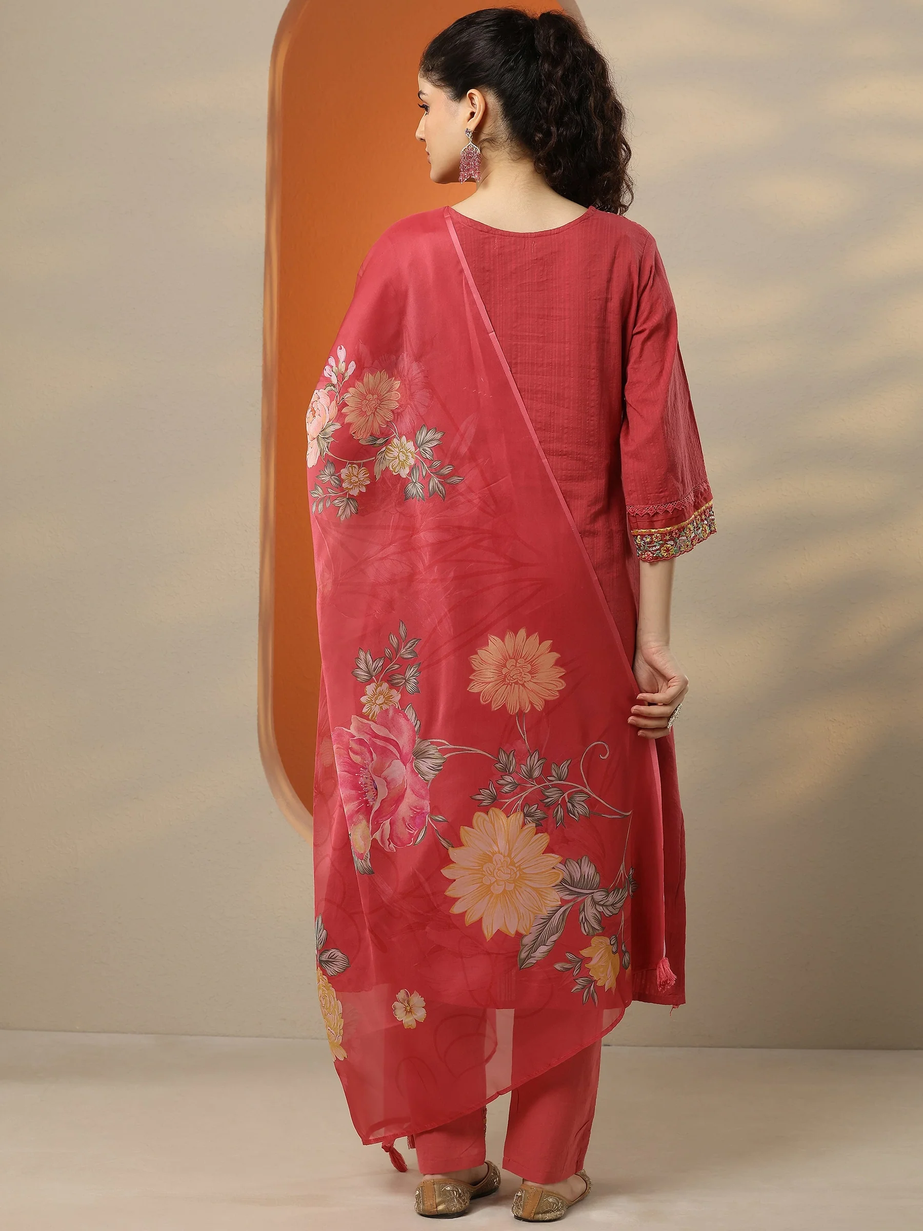 Pink Embroidered Cotton Straight Suit Set With Dupatta - Image 3